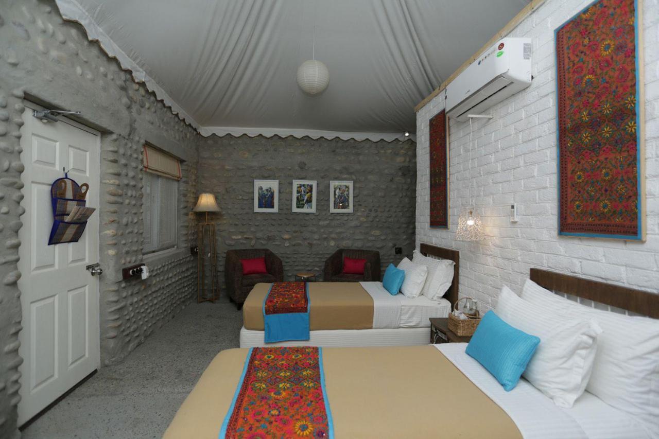 Anand At The Satluj Hotel Anandpur Sāhib Exterior foto